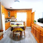 La Casita De * La Jaca